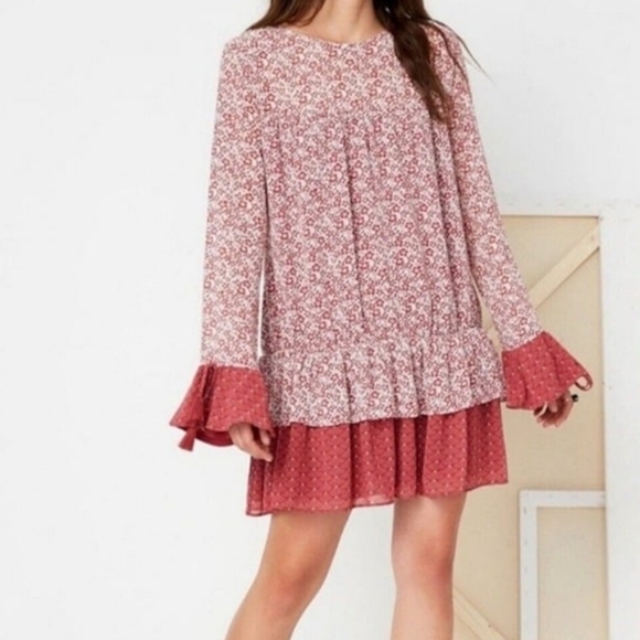 Tularosa | Berkley Floral Boho Mini Dress - Picture 1 of 10